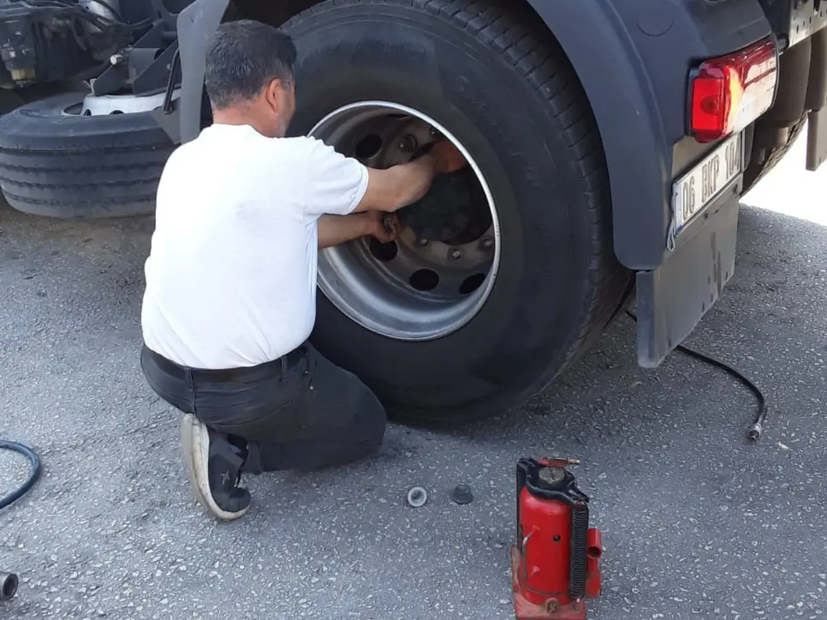 Turgutlu Oto Lastikçi